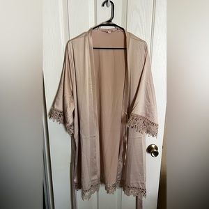 Le Rose blush pink satin trim robe size L/XL